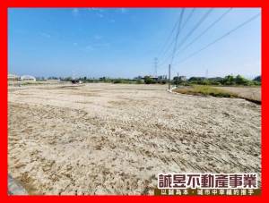 誠昱/路竹交流道有水電平坦農地